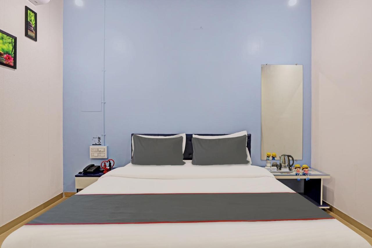 Hotel Solitaire, Best Luxurious Hotel Ac Rooms In סוראט מראה חיצוני תמונה