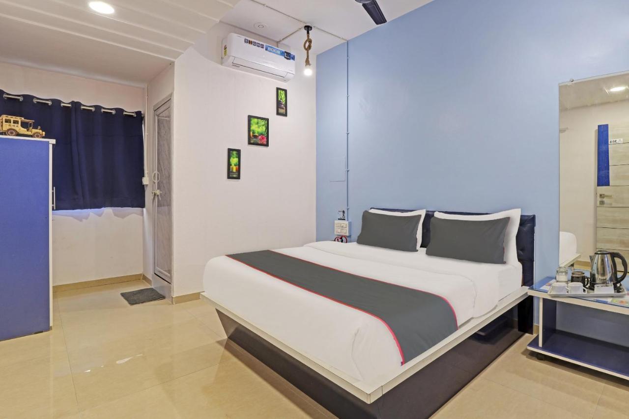 Hotel Solitaire, Best Luxurious Hotel Ac Rooms In סוראט מראה חיצוני תמונה